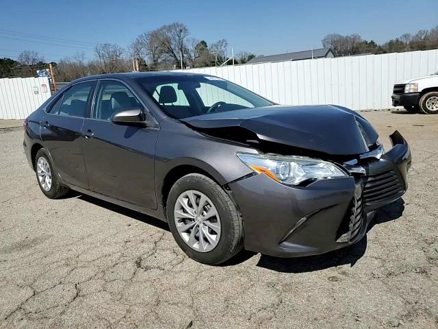 2016 Toyota Camry - Image 11