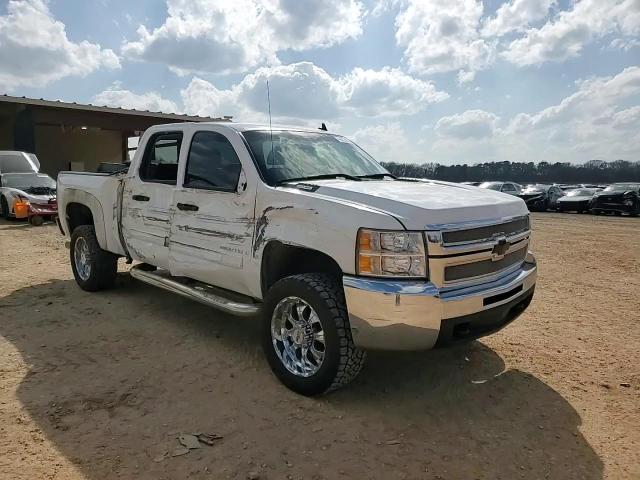 2007 Chevrolet Silverado - Image 11
