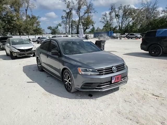 2016 Volkswagen Jetta - Image 11