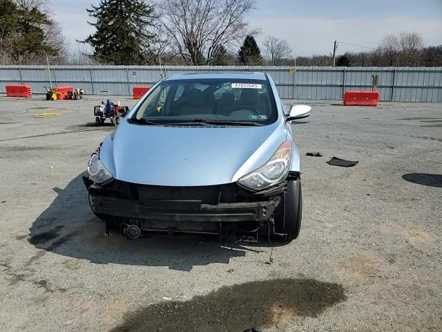 2011 Hyundai Elantra - Image 11