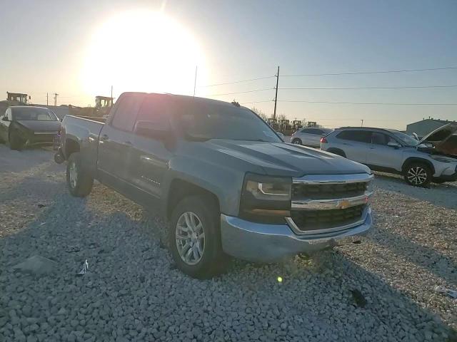 2016 Chevrolet Silverado - Image 10