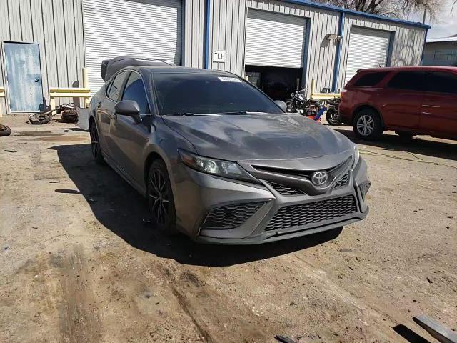 2021 Toyota Camry - Image 11
