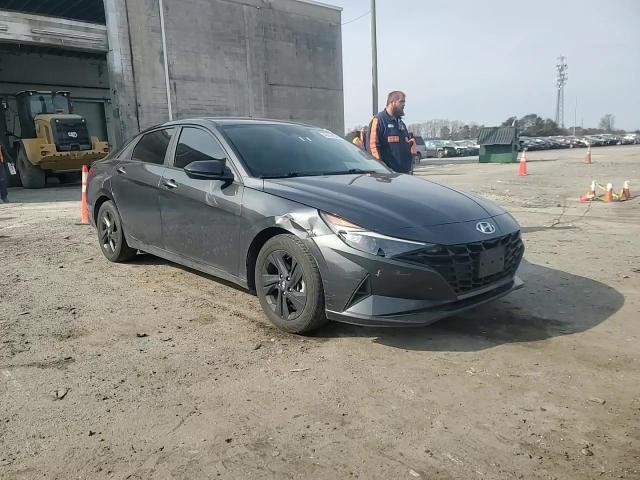 2021 Hyundai Elantra - Image 11