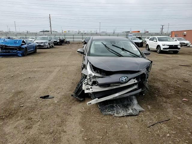2018 Toyota Prius - Image 10