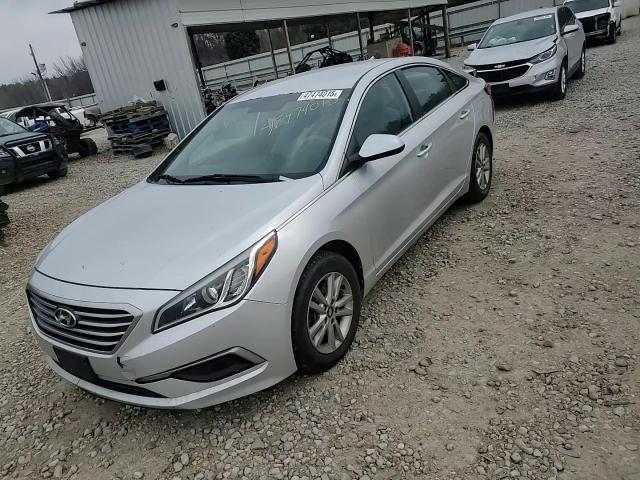 2016 Hyundai Sonata - Image 11