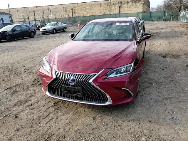 2020 Lexus ES - Image 11