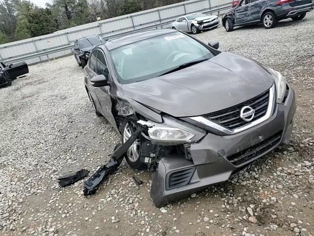 2016 Nissan Altima - Image 11