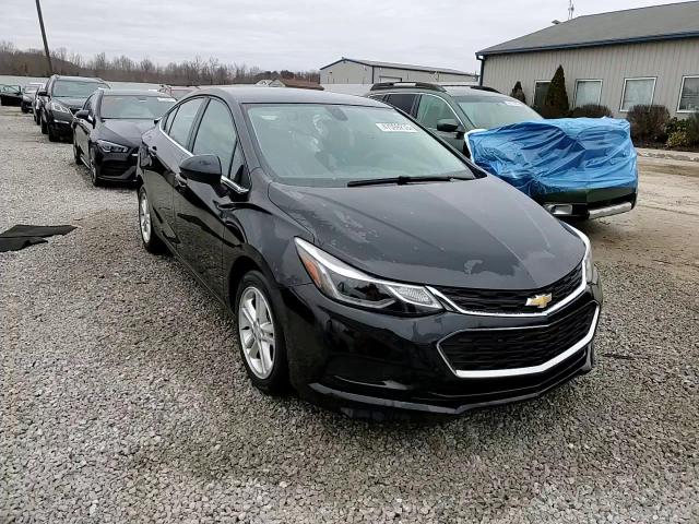 2018 Chevrolet Cruze - Image 14