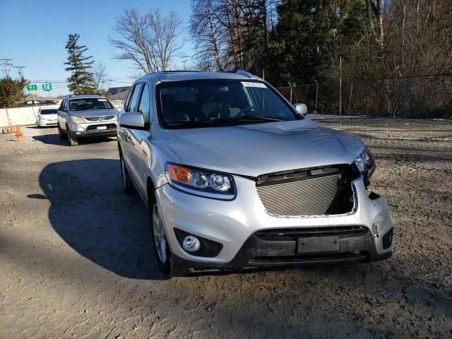 2012 Hyundai Santa Fe - Image 11