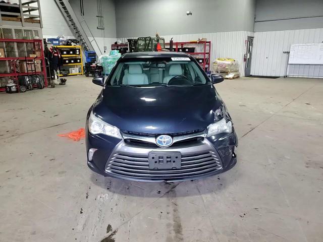 2015 Toyota Camry - Image 11