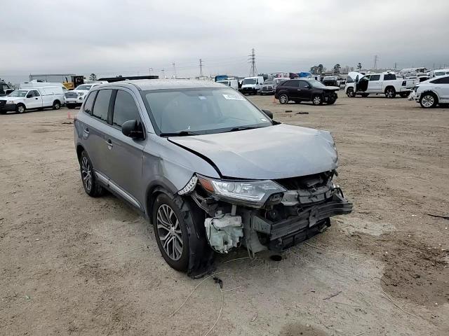 2017 Mitsubishi Outlander - Image 11