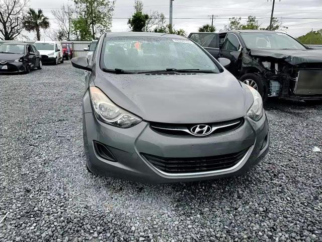 2012 Hyundai Elantra - Image 10