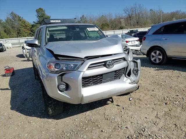 2021 Toyota 4Runner - Image 12