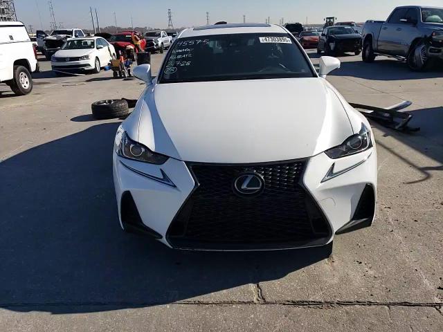 2019 Lexus IS - Image 11
