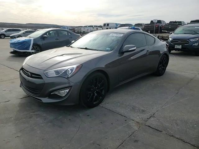 2013 Hyundai Genesis - Image 10