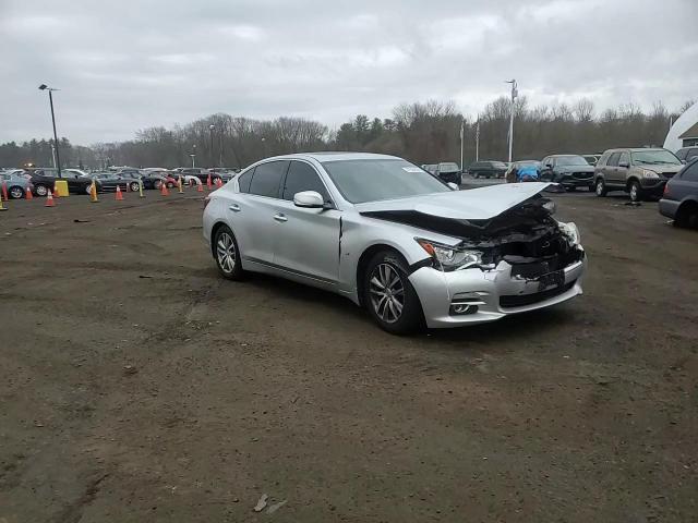2015 Infiniti Q50 - Image 11