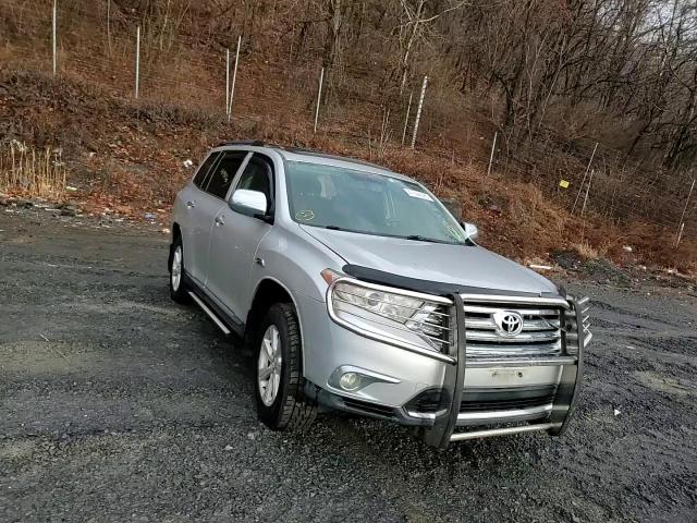 2012 Toyota Highlander - Image 11