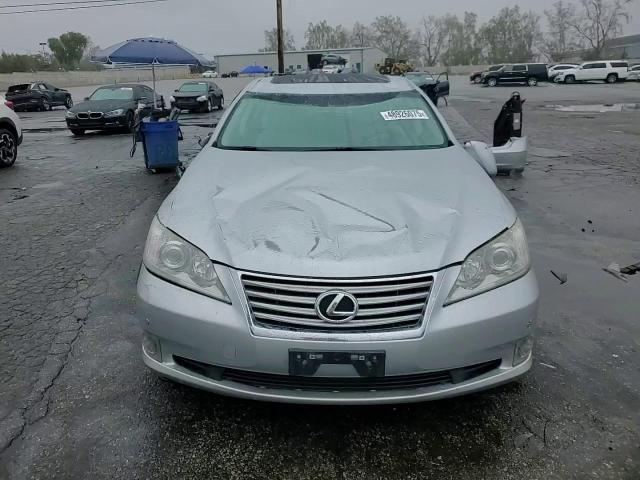 2012 Lexus ES - Image 11