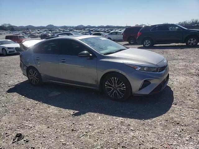 2023 Kia Forte - Image 10