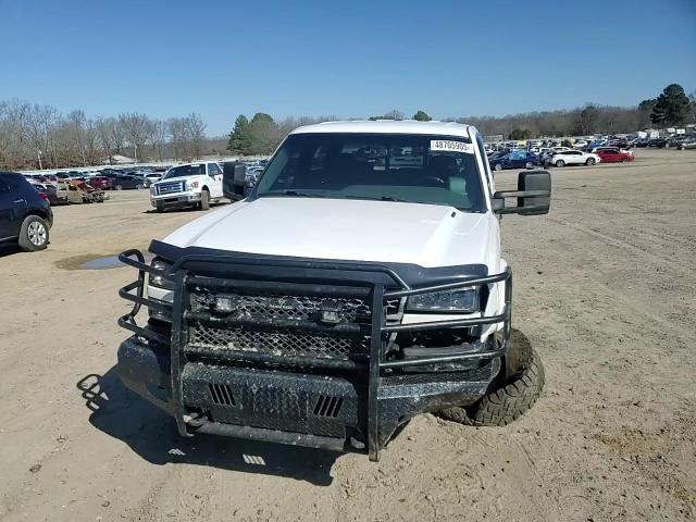2005 Chevrolet Silverado - Image 10
