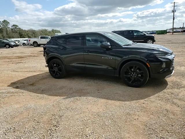 2020 Chevrolet Blazer - Image 12