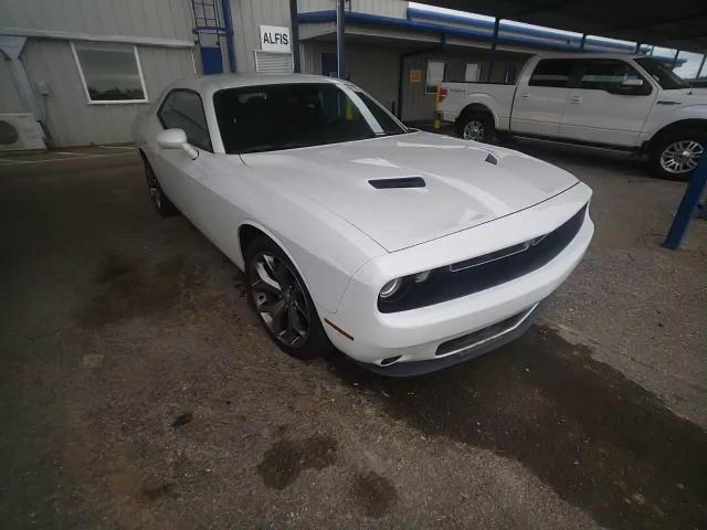 2017 Dodge Challenger - Image 11