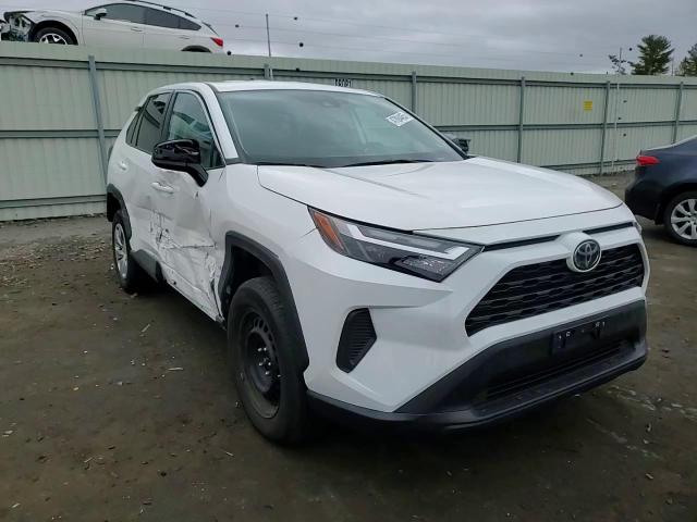 2023 Toyota RAV 4 - Image 12