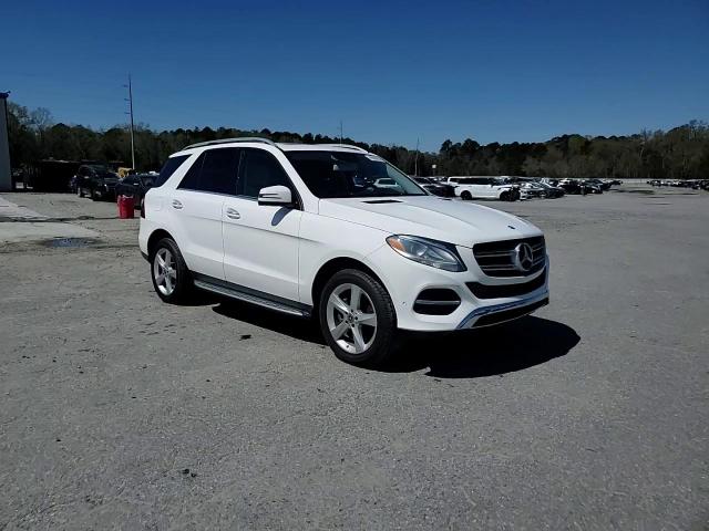 2018 Mercedes-Benz GLE - Image 14