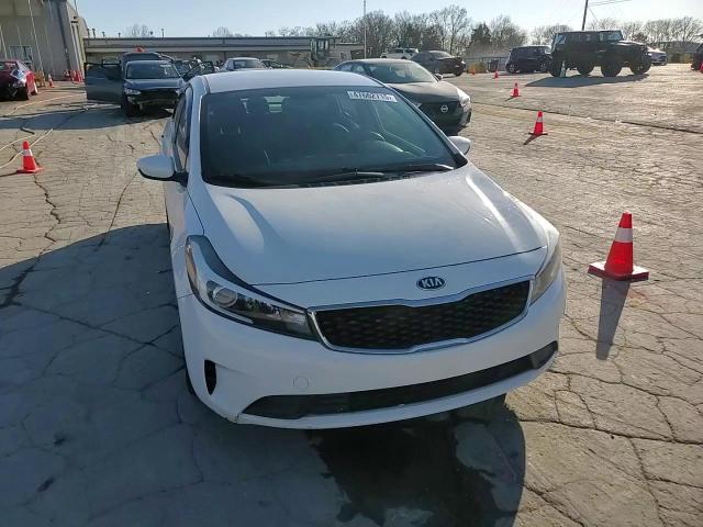 2017 Kia Forte - Image 11