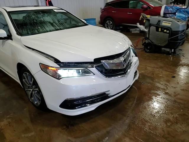 2017 Acura TLX - Image 13