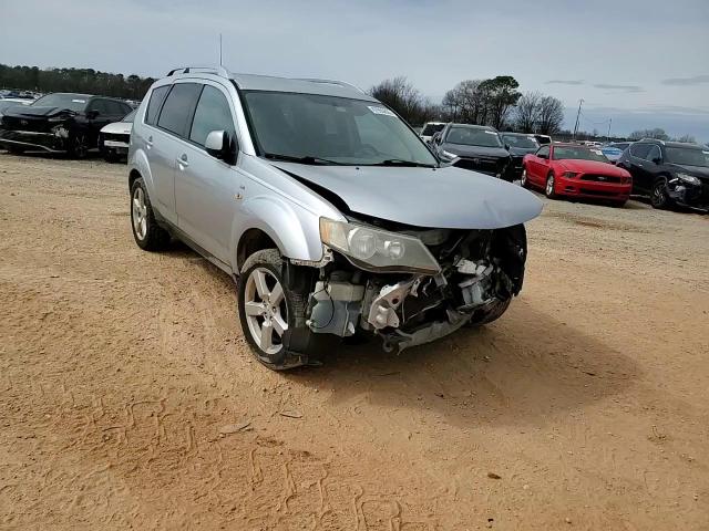 2008 Mitsubishi Outlander - Image 12