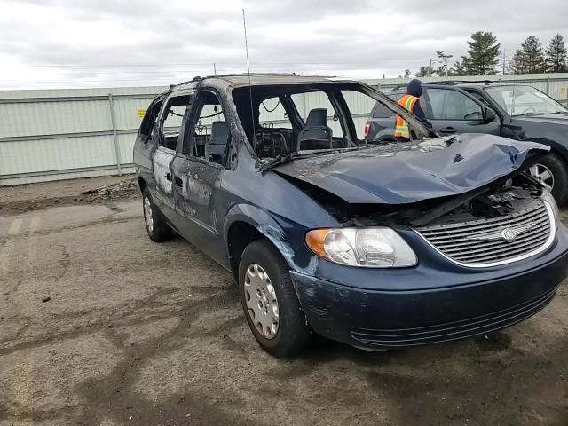 2002 Chrysler Town & Country - Image 11