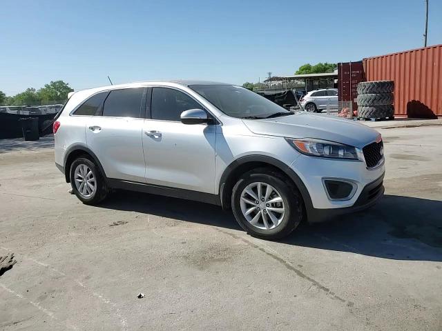 2016 Kia Sorento - Image 12