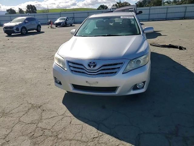 2011 Toyota Camry - Image 11