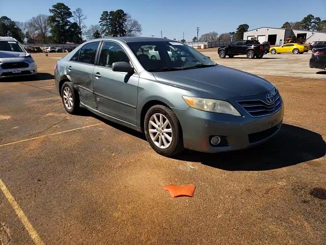 2011 Toyota Camry - Image 11