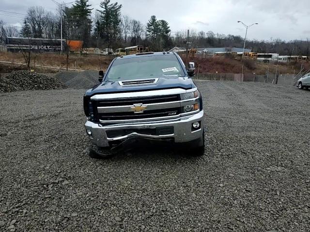 2019 Chevrolet Silverado - Image 10