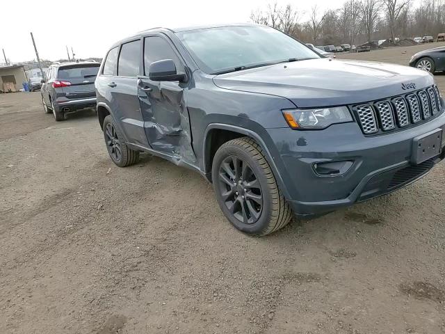 2018 Jeep Grand Cherokee - Image 11