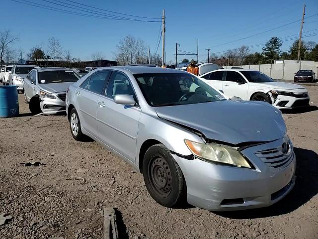 2009 Toyota Camry - Image 11