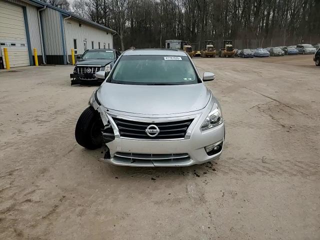 2013 Nissan Altima - Image 13