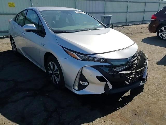 2019 Toyota Prius - Image 10