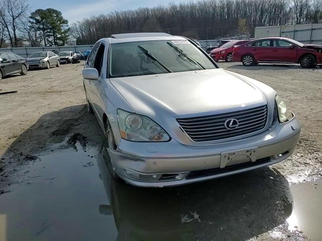 2004 Lexus LS - Image 11
