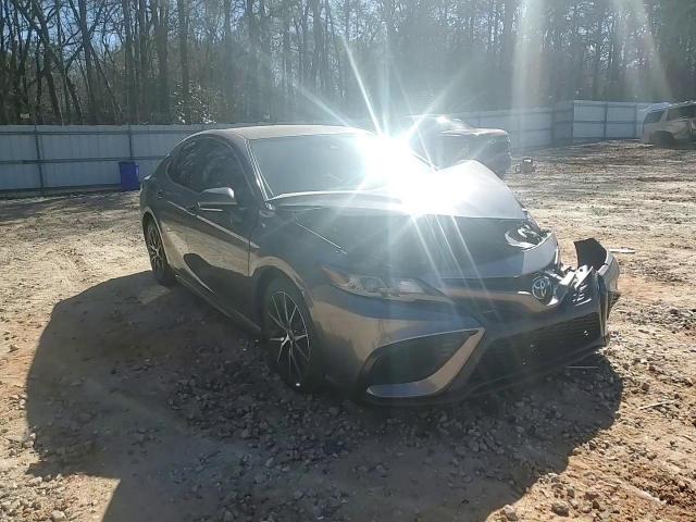 2022 Toyota Camry - Image 11