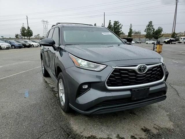 2020 Toyota Highlander - Image 12