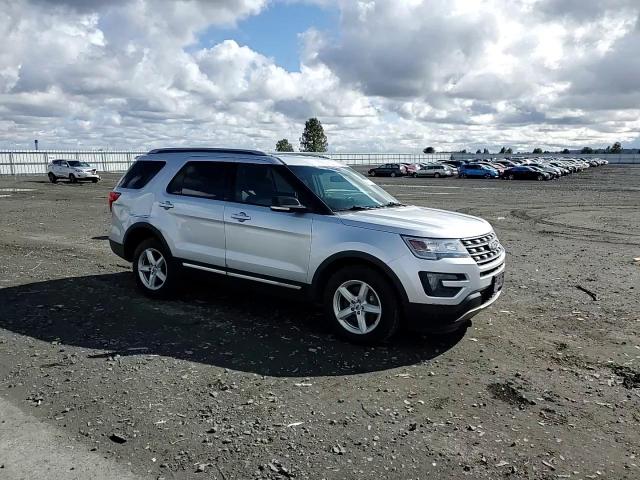 2016 Ford Explorer - Image 12