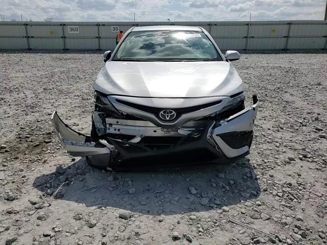 2021 Toyota Camry - Image 11