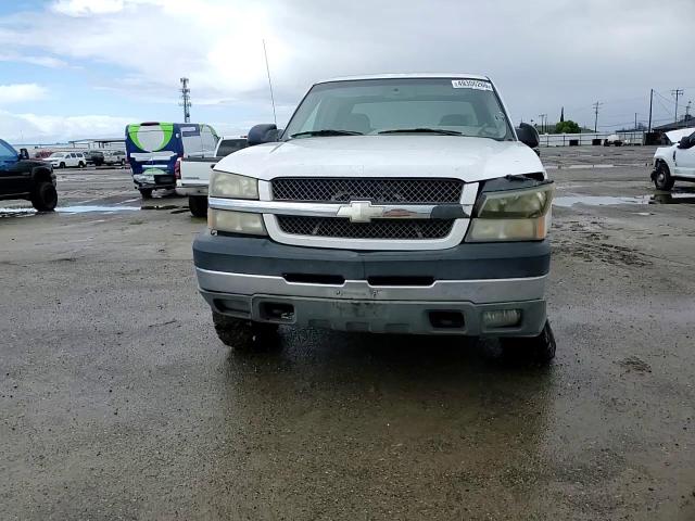 2004 Chevrolet Silverado - Image 11