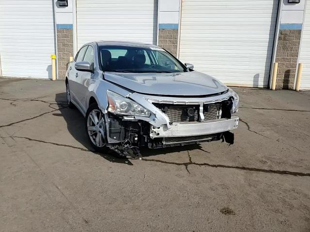 2015 Nissan Altima - Image 13