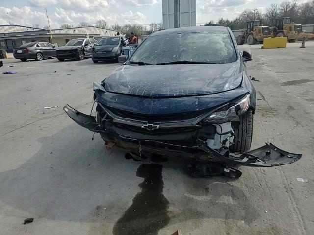 2019 Chevrolet Malibu - Image 11