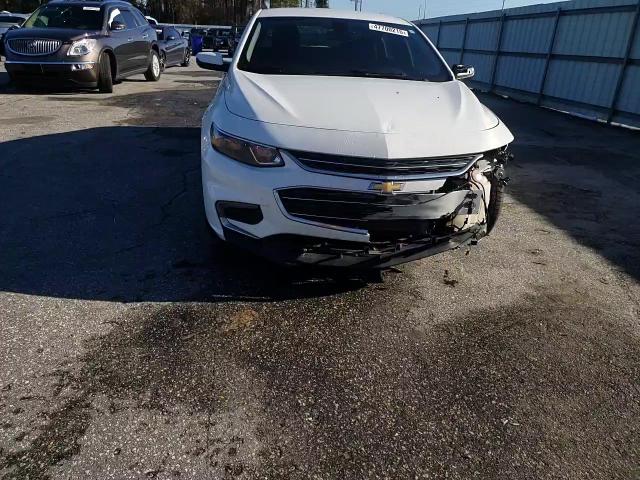 2017 Chevrolet Malibu - Image 11