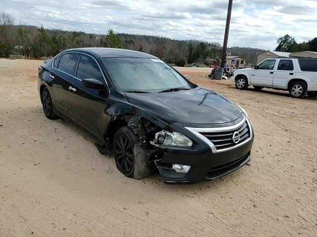 2015 Nissan Altima - Image 10